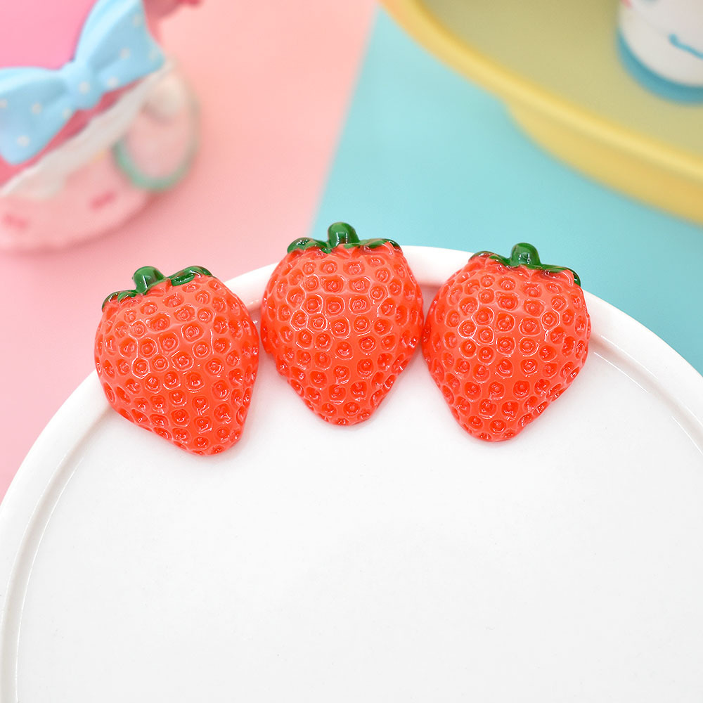 Kawaii Tech Accessories - 30 Uds. Kawaii Flatback Strawberry Resin